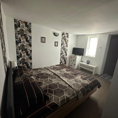 Camere De Inchiriat David Casa David Corbu Bagian luar foto