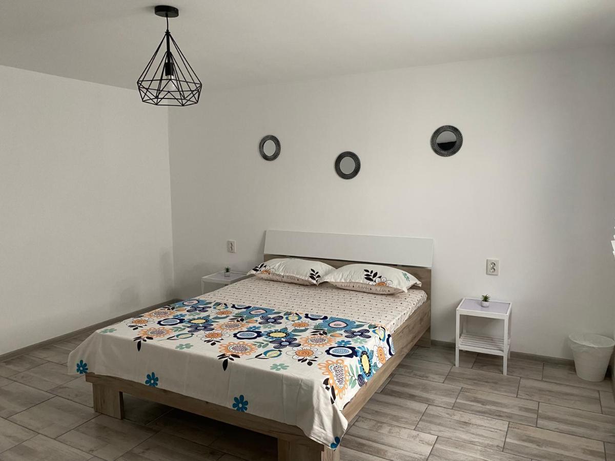 Camere De Inchiriat David Casa David Corbu Bagian luar foto