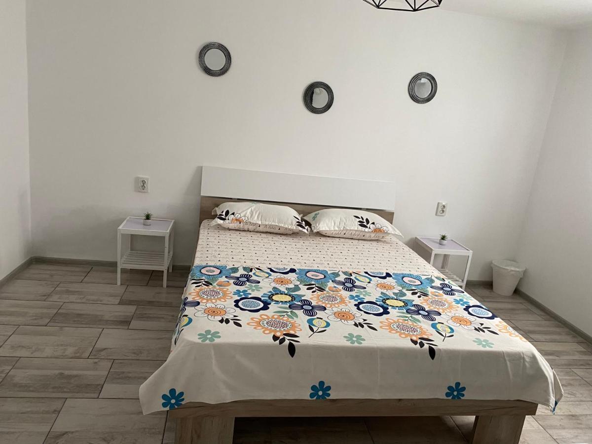 Camere De Inchiriat David Casa David Corbu Bagian luar foto