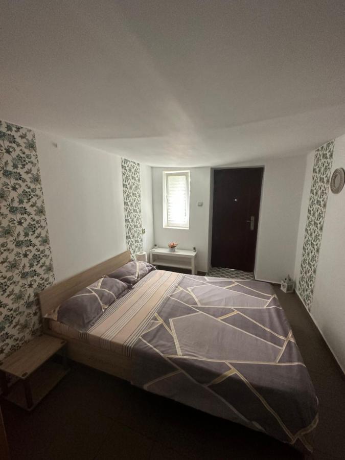 Camere De Inchiriat David Casa David Corbu Bagian luar foto