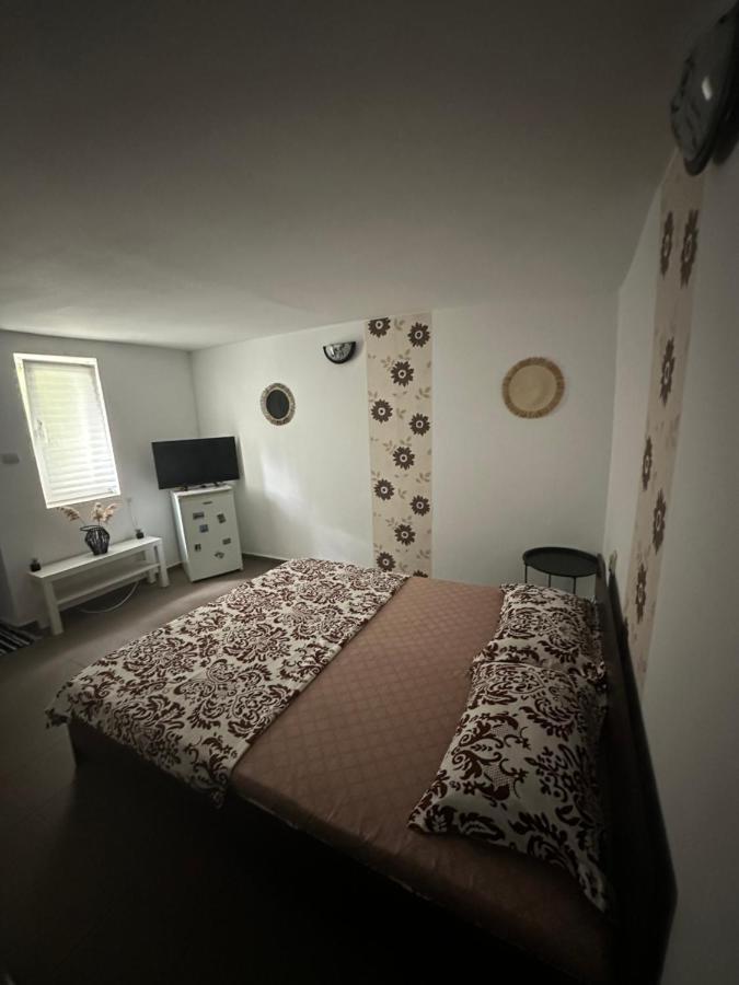 Camere De Inchiriat David Casa David Corbu Bagian luar foto